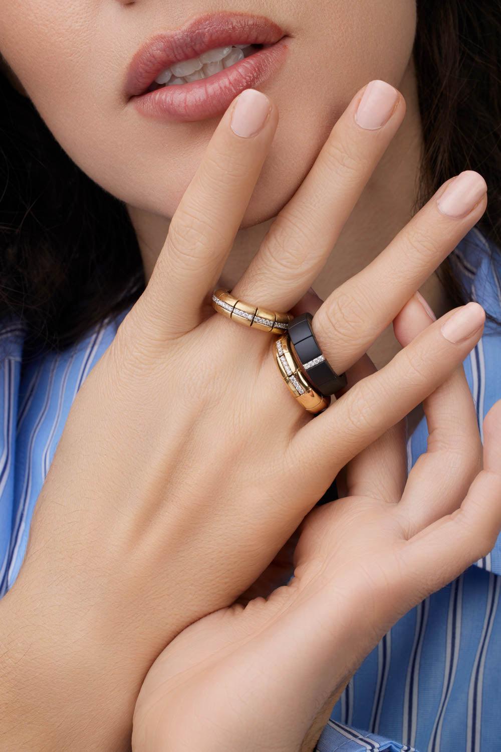 Three Diamond Stretch Pura Ring-YELLOW GOLD-6.5-JEWELRYFINE JEWELRING-ROBERTO DEMEGLIO