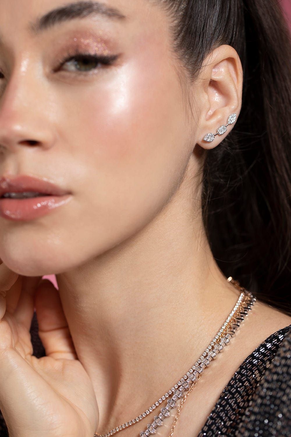 SARA WEINSTOCK-Reverie Multi Diamond Cluster Ear Crawler-