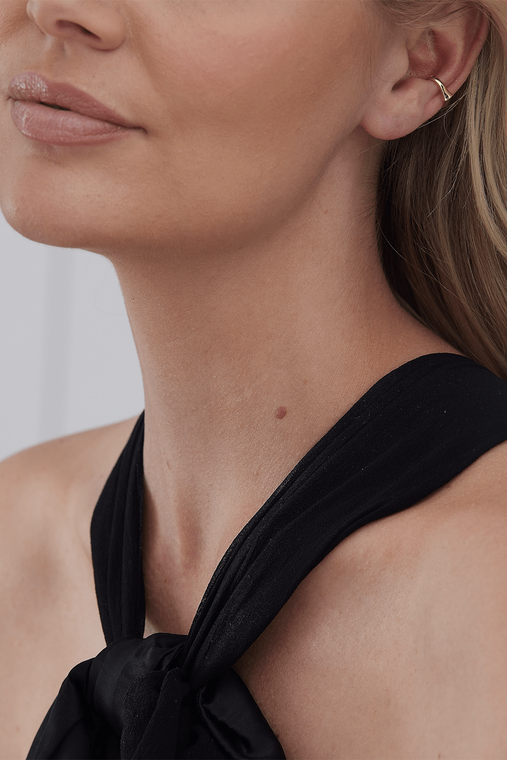 SARA WEINSTOCK-Lucia Ear Cuff-WHITE GOLD
