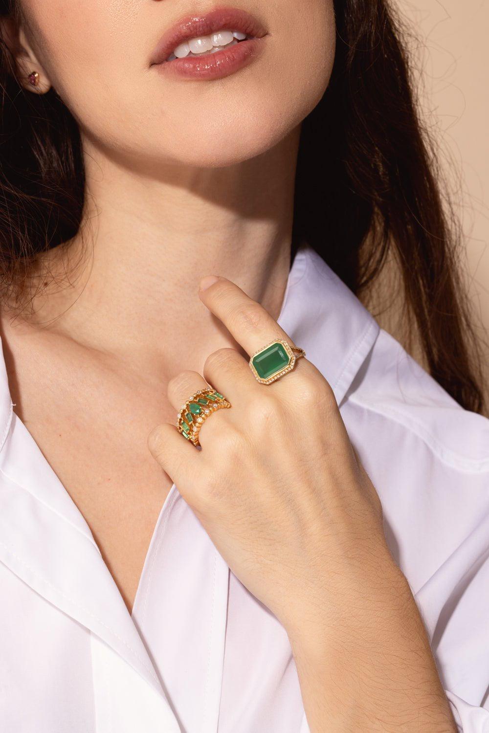 SHAY JEWELRY-DIAMOND DOT DASH EMERALD PEAR RING-YELLOW GOLD