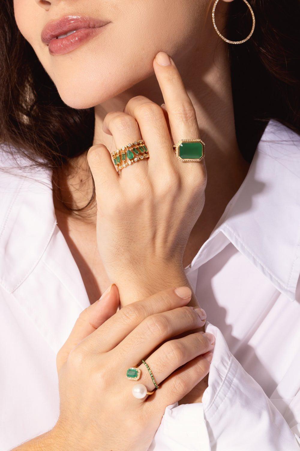 SHAY JEWELRY-DIAMOND DOT DASH EMERALD PEAR RING-YELLOW GOLD