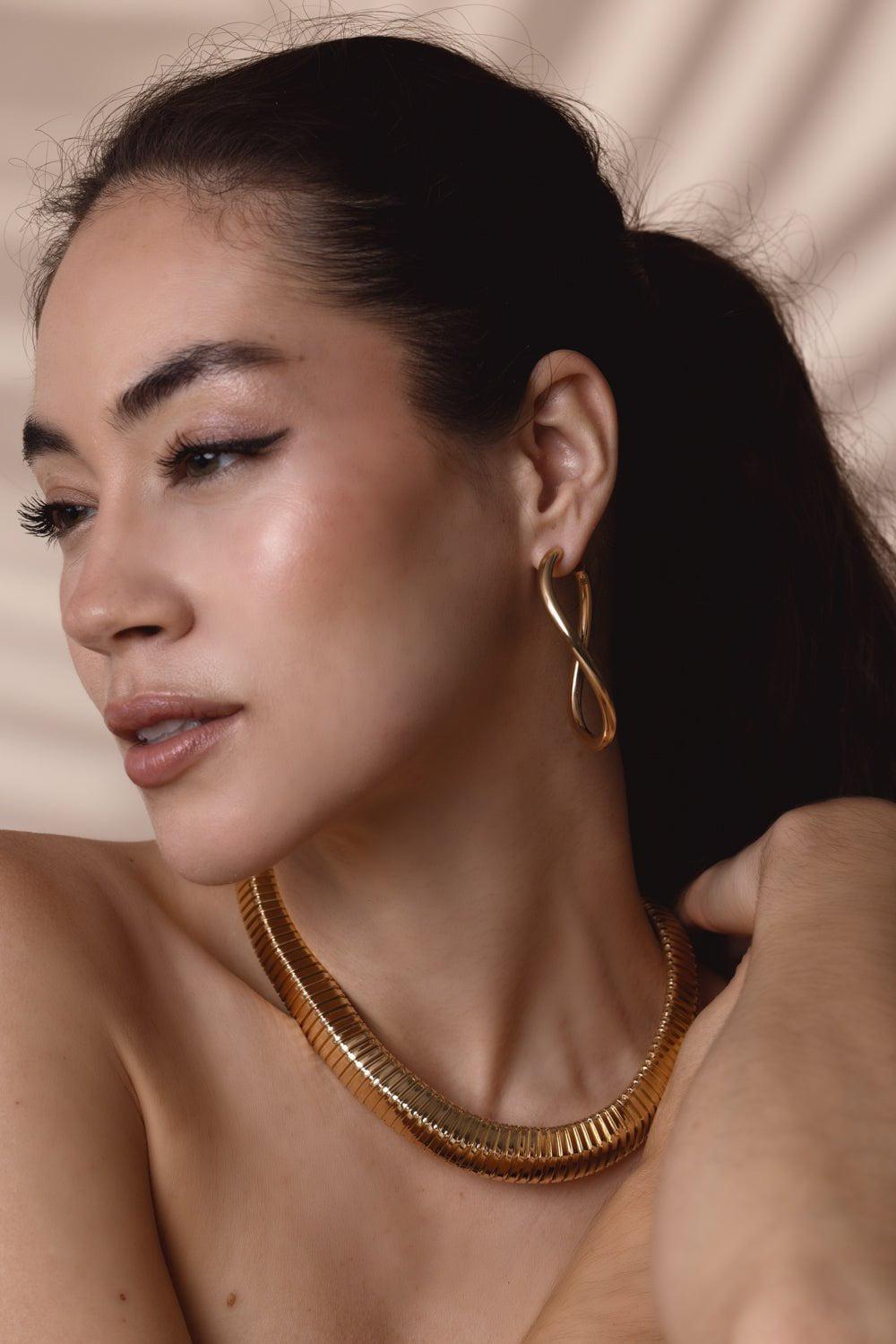 SIDNEY GARBER-Curved Oval Hoop Earrings-YELLOW GOLD