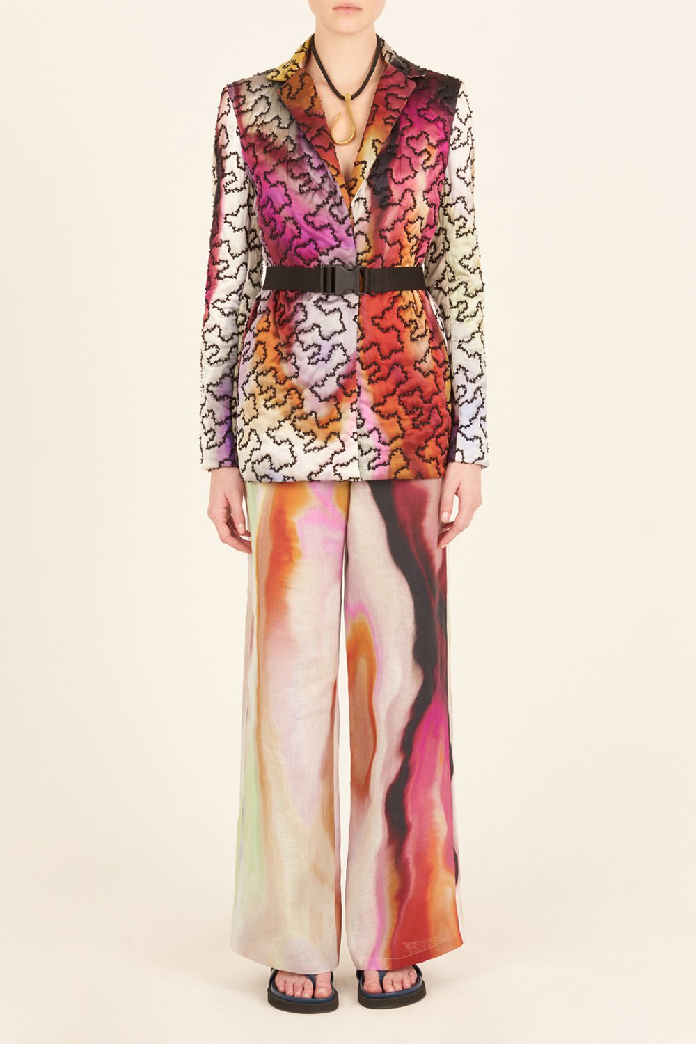 SILVIA TCHERASSI-Emine Pant-