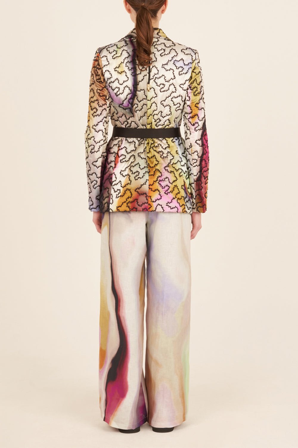 SILVIA TCHERASSI-Emine Pant-