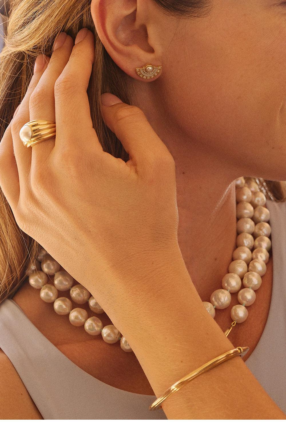 Alba Mother of Pearl and Diamond Studs-YELLOW GOLD-JEWELRYFINE JEWELEARRING-SORELLINA