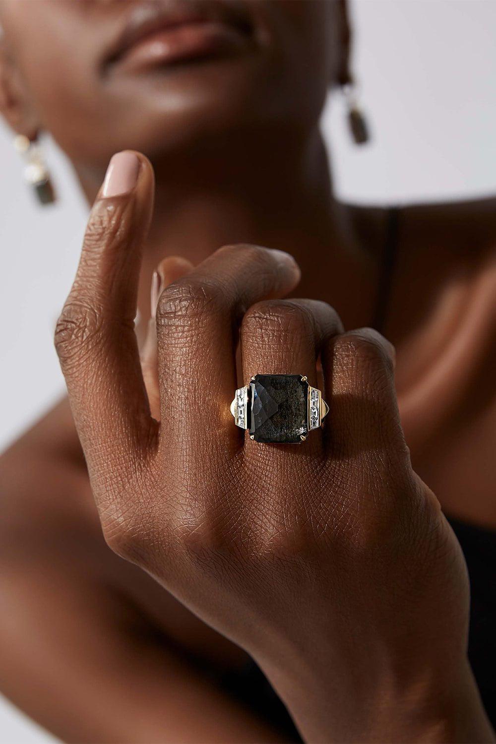 STEPHEN WEBSTER-Crystal Haze Tablet Twister Ring-YELLOW GOLD