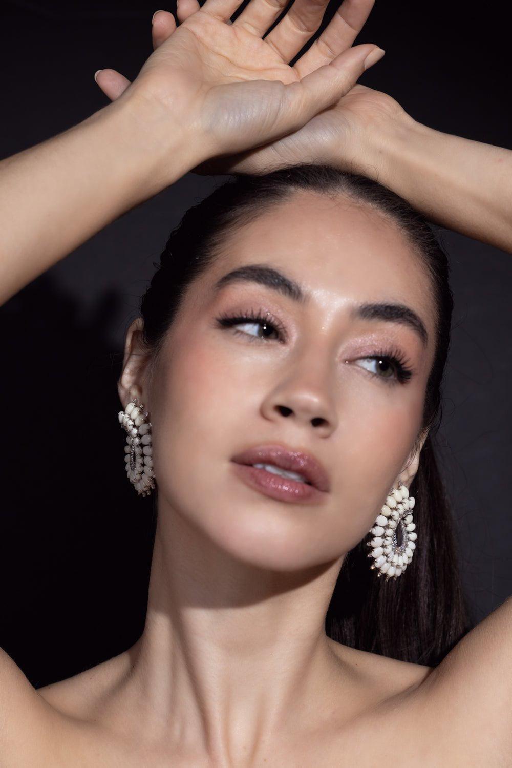 SUTRA-Round Agate Earrings-WHITE GOLD