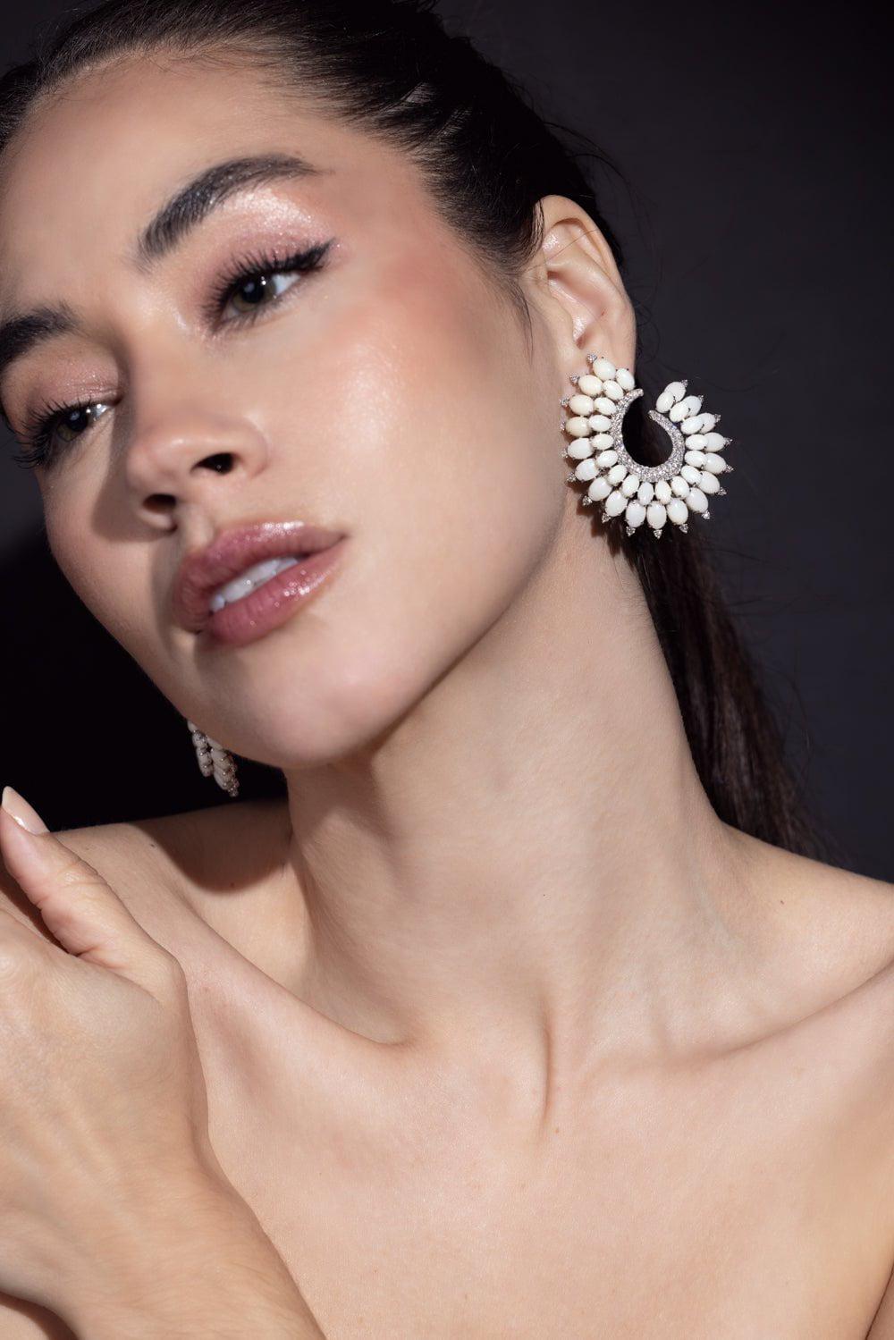SUTRA-Round Agate Earrings-WHITE GOLD
