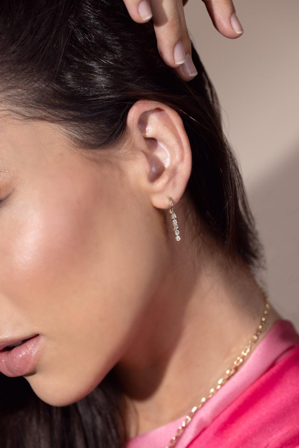 SYDNEY EVAN-Graduated Fringe Bezel Huggie Hoop Earrings-YELLOW GOLD
