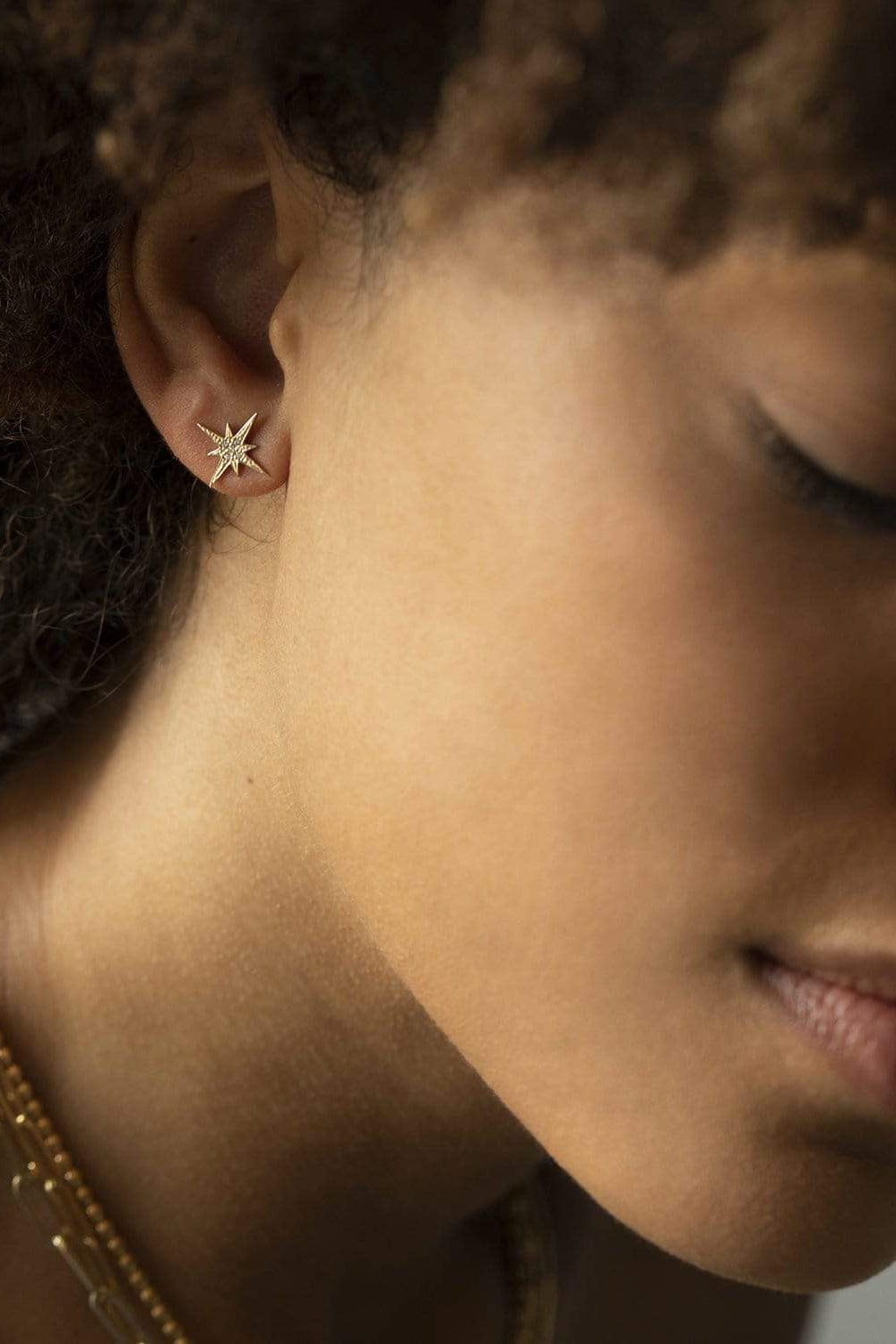 SYDNEY EVAN-Small Diamond Starburst Studs-YELLOW GOLD