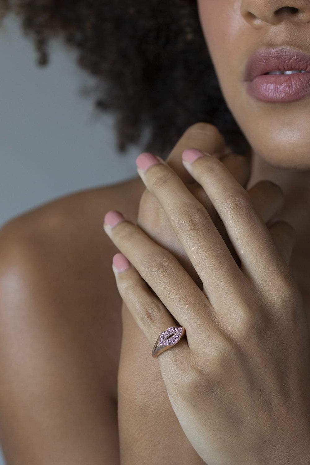 SYDNEY EVAN-Ruby Lips Signet Ring-ROSE GOLD