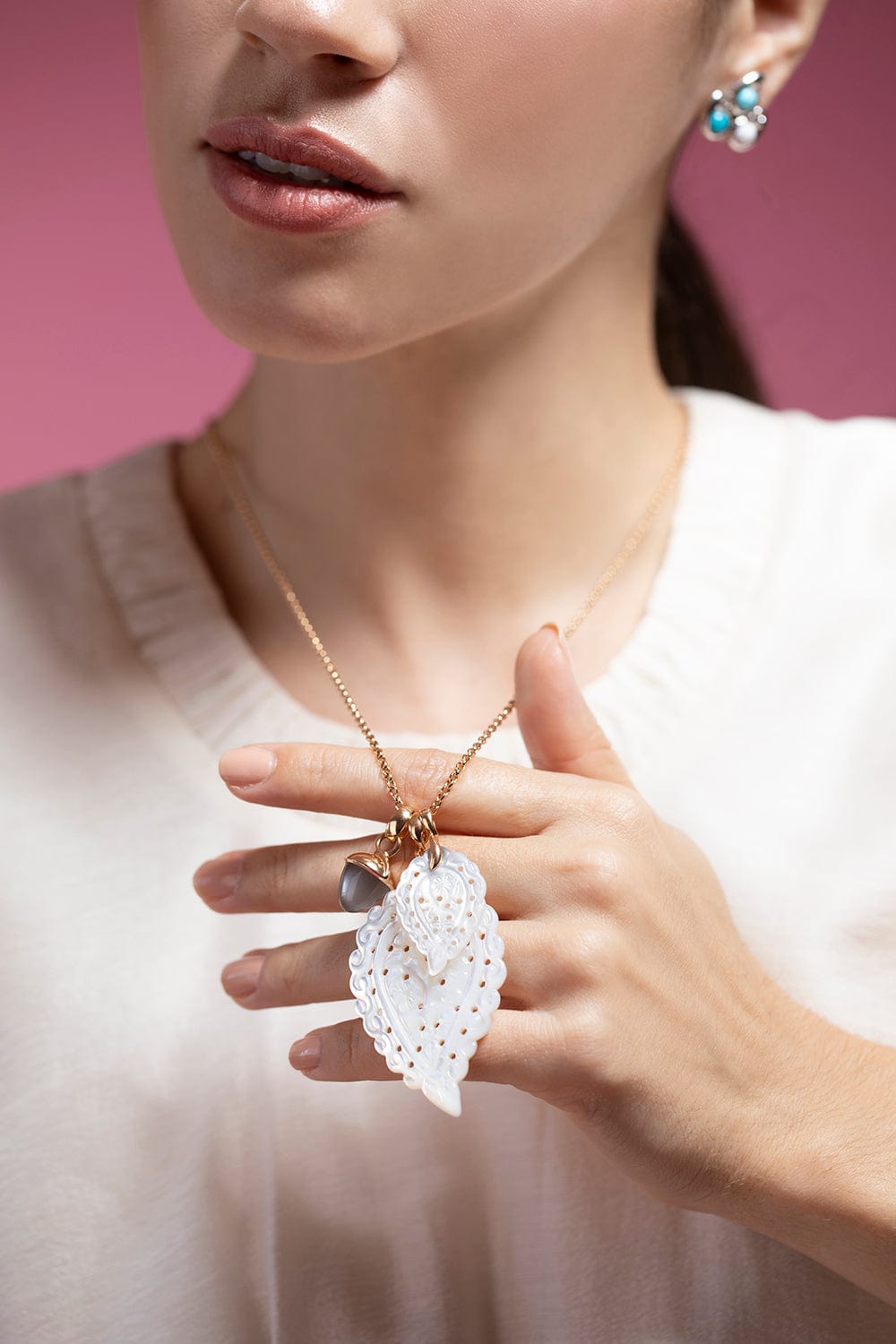 TAMARA COMOLLI-Small Mother Of Pearl Carved India Pendant-ROSE GOLD