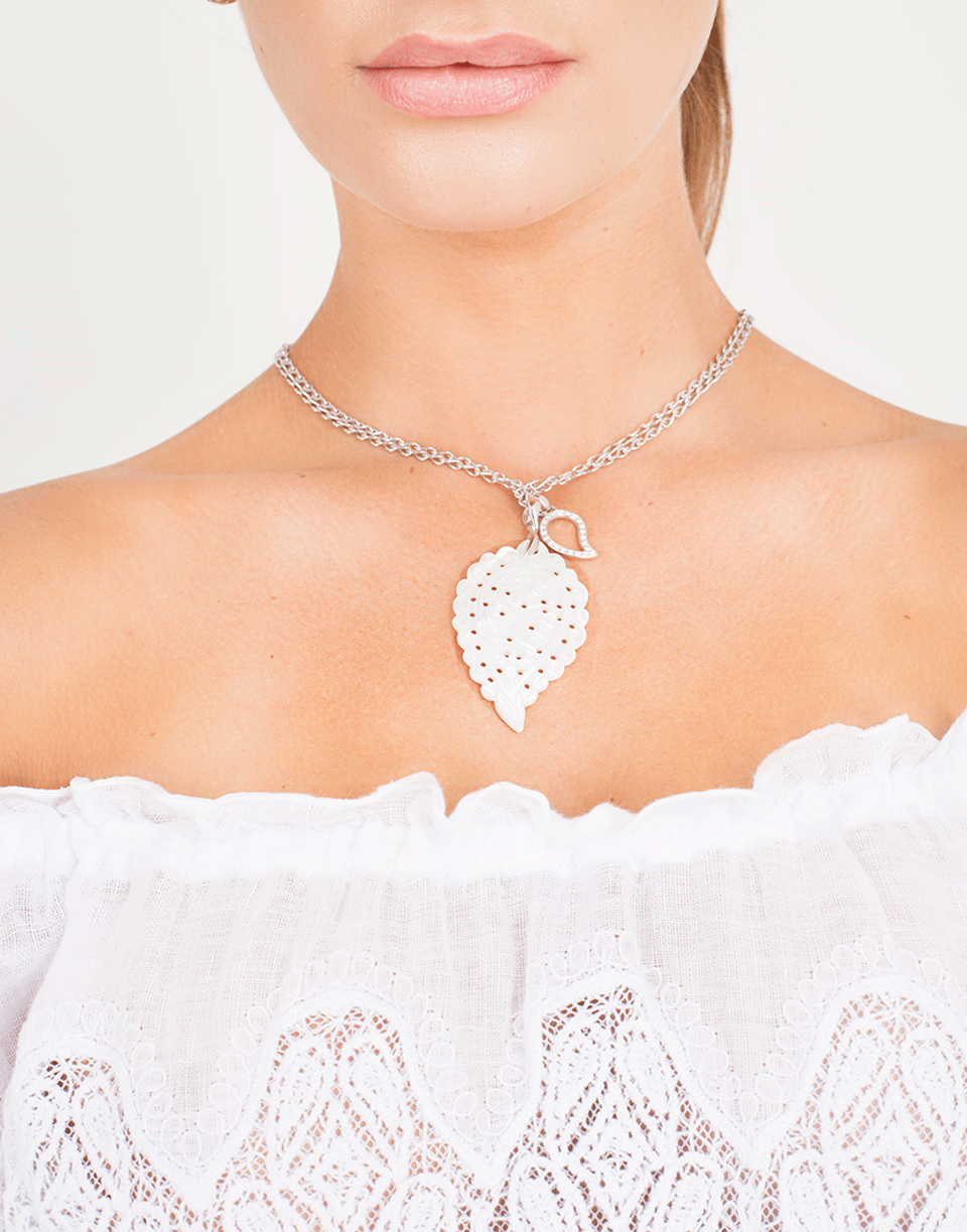 TAMARA COMOLLI-Large Mother Of Pearl Carved India Pendant-WHITE GOLD