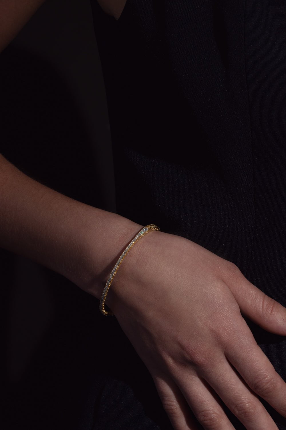 TANYA FARAH-Modern Etruscan Diamond Petite Bangle-YELLOW GOLD