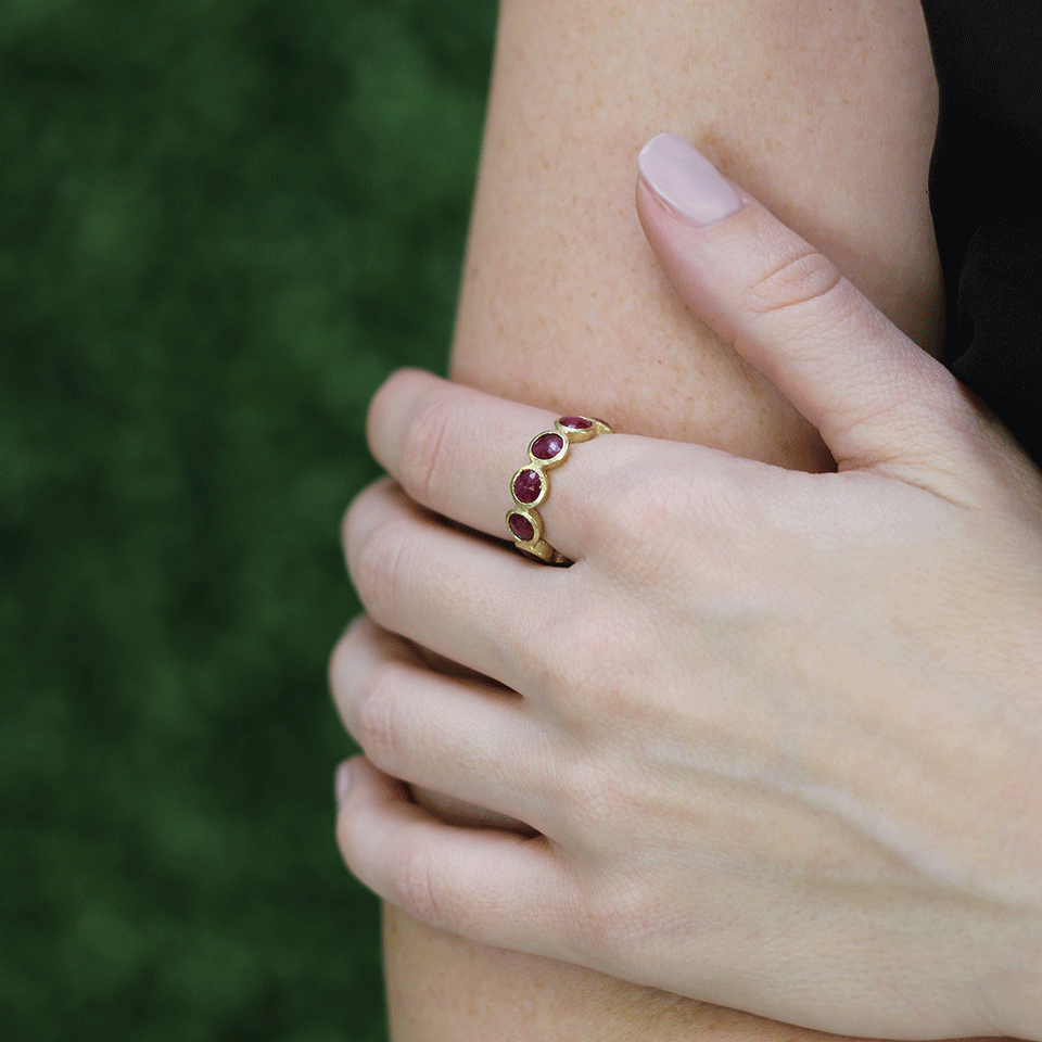 TODD REED-Cabochon Ruby Eternity Ring-YELLOW GOLD