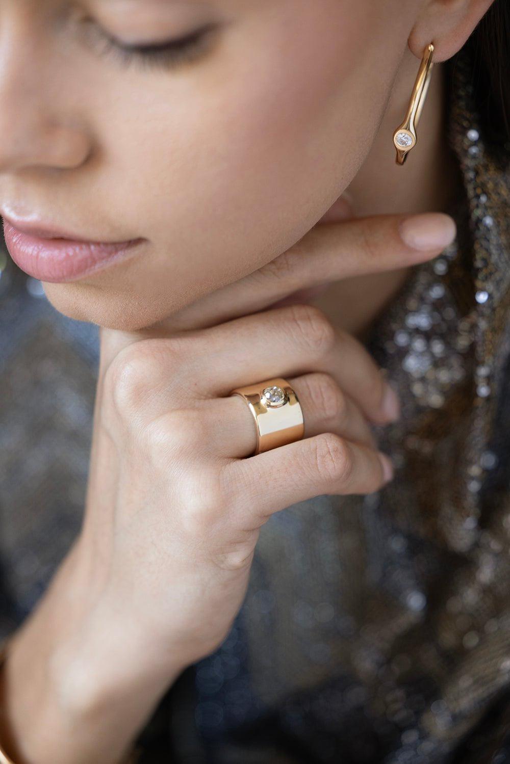 UNIFORM OBJECT-Morph Hoop Earrings-YELLOW GOLD