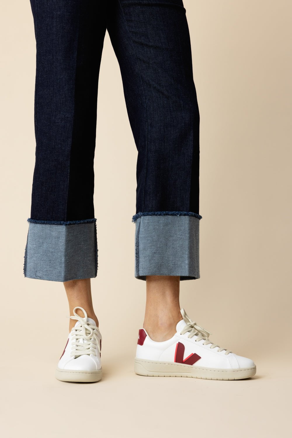 VEJA-Urca Sneaker - Extra White Marsala Rose-