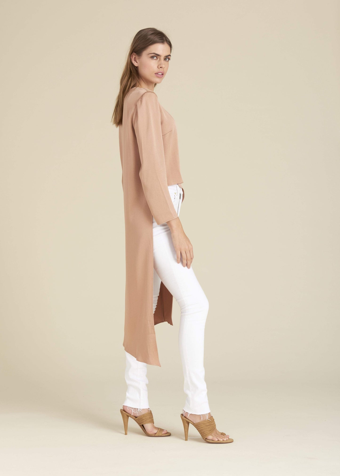 VERONICA BEARD-Rome Slit Tunic Top - Chai-