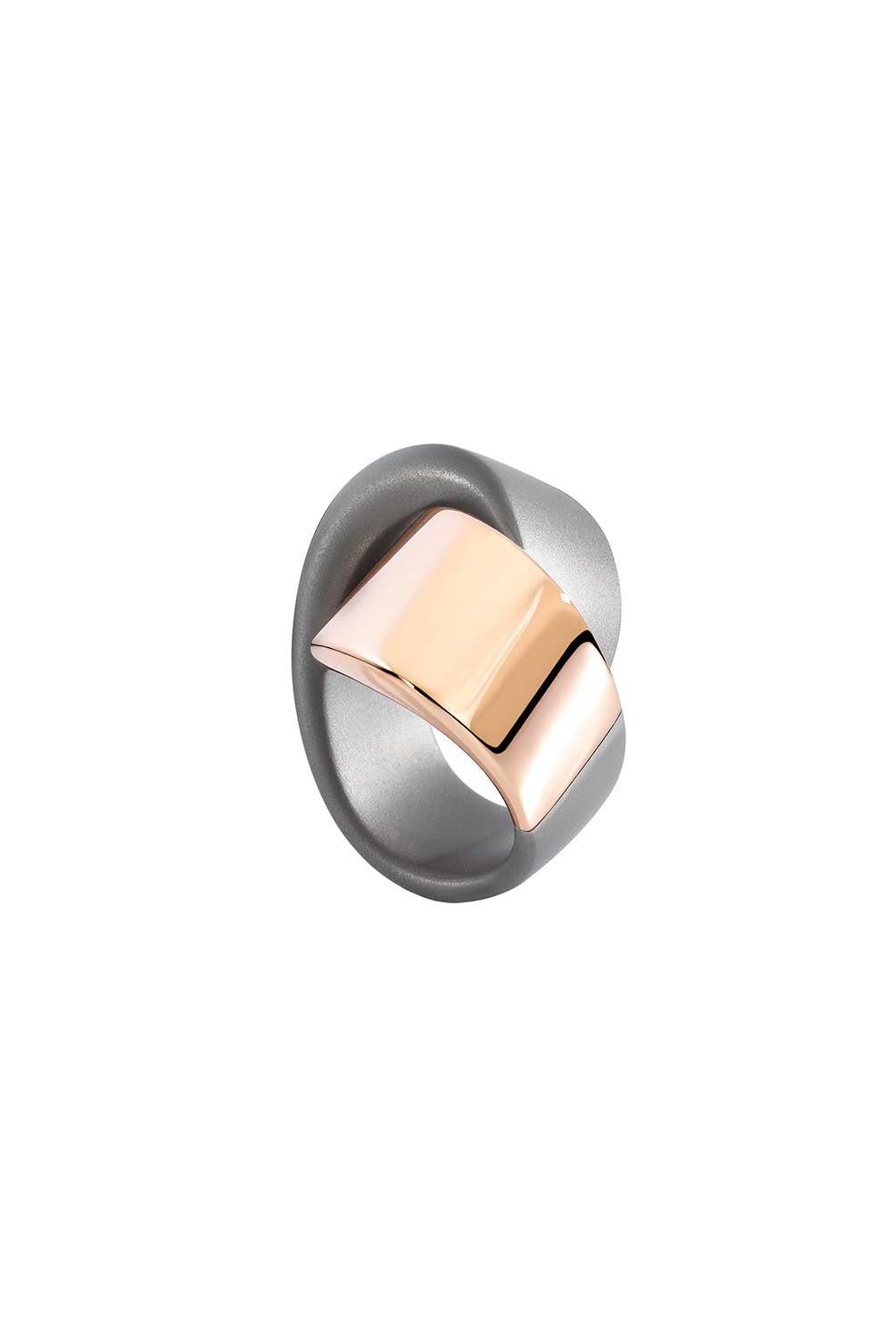 Abbraccio Gold Titanium Ring