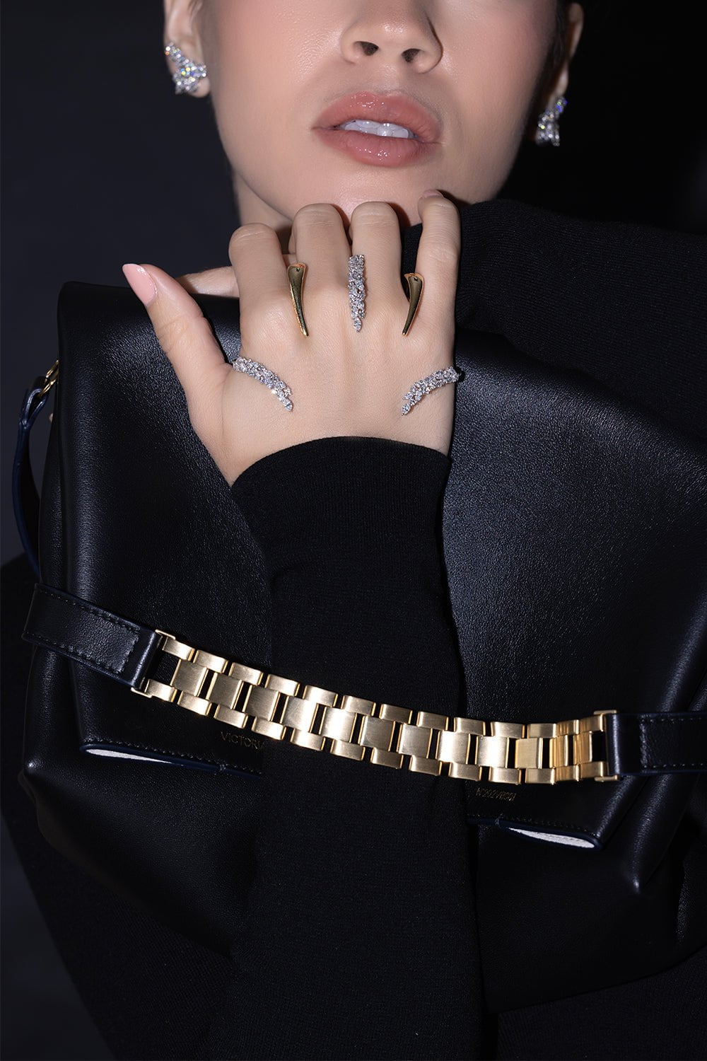 VICTORIA BECKHAM-Chain Poucher Shoulder Bag - Black-BLACK