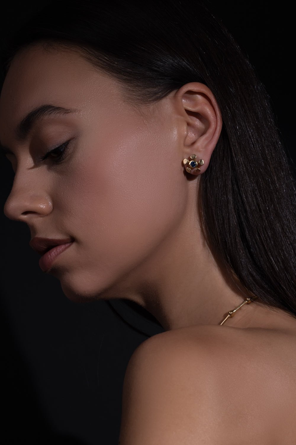 VRAM-Blue Sapphire Chrona Stud Earrings-YELLOW GOLD