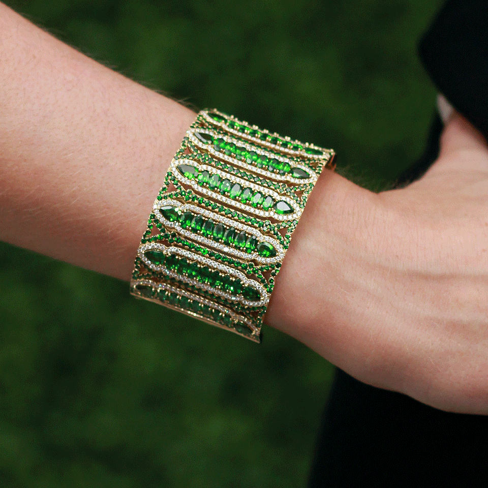 WENDY YUE-Tsavorite Cuff Bracelet-YELLOW GOLD