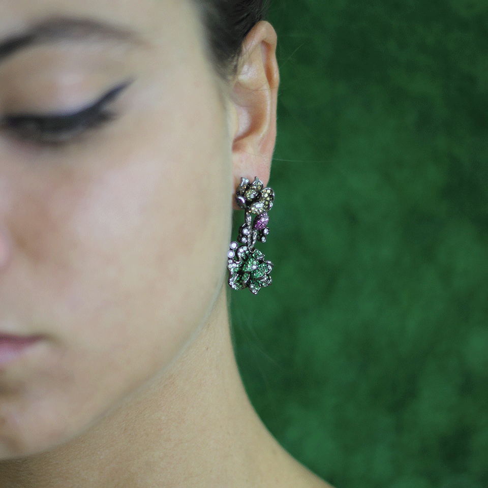 WENDY YUE-Tsavorite Flower Earrings-BLACK GOLD