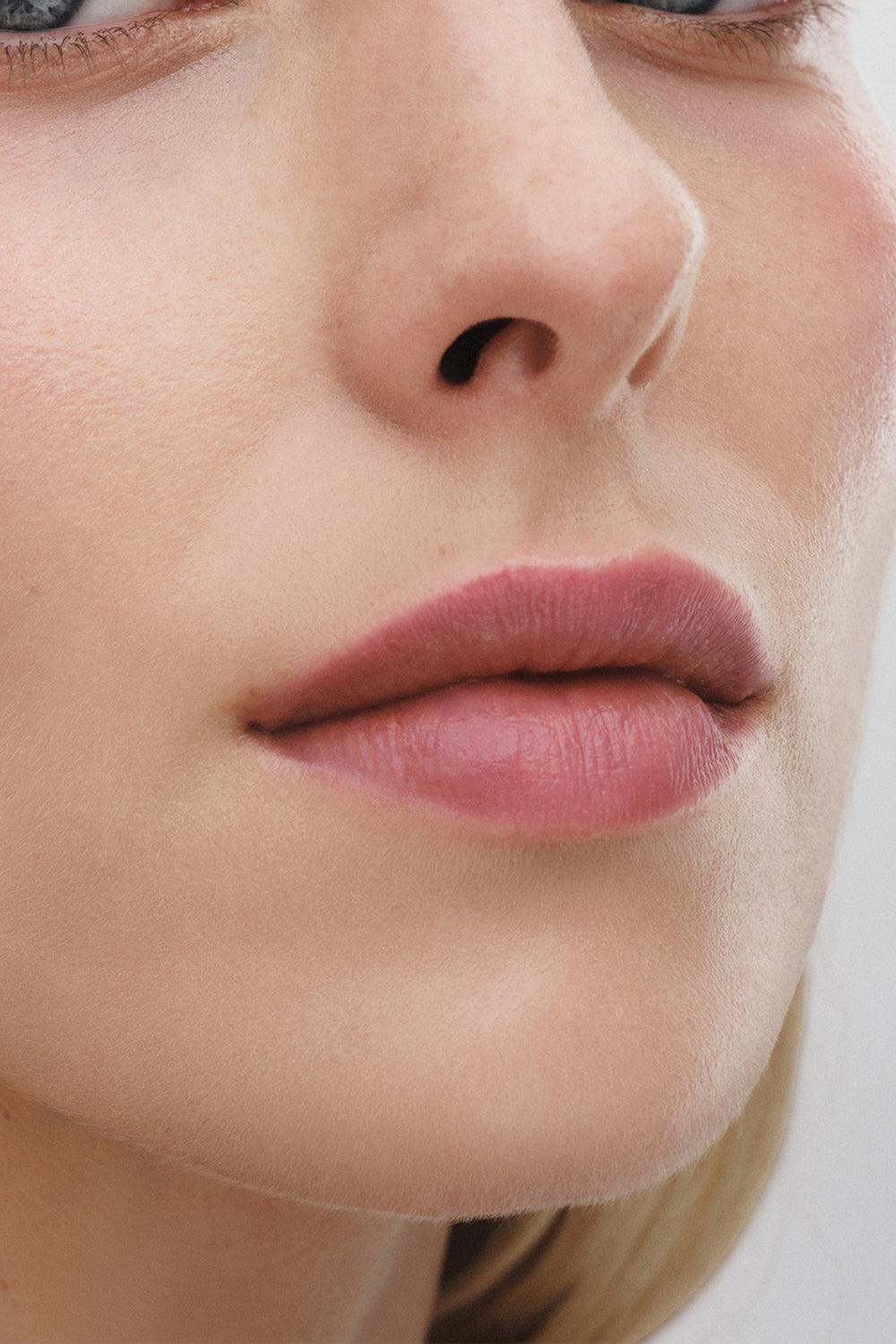 Lit Up Highlight Stick - Petal-PETAL-BEAUTYCOLOR-WESTMAN ATELIER