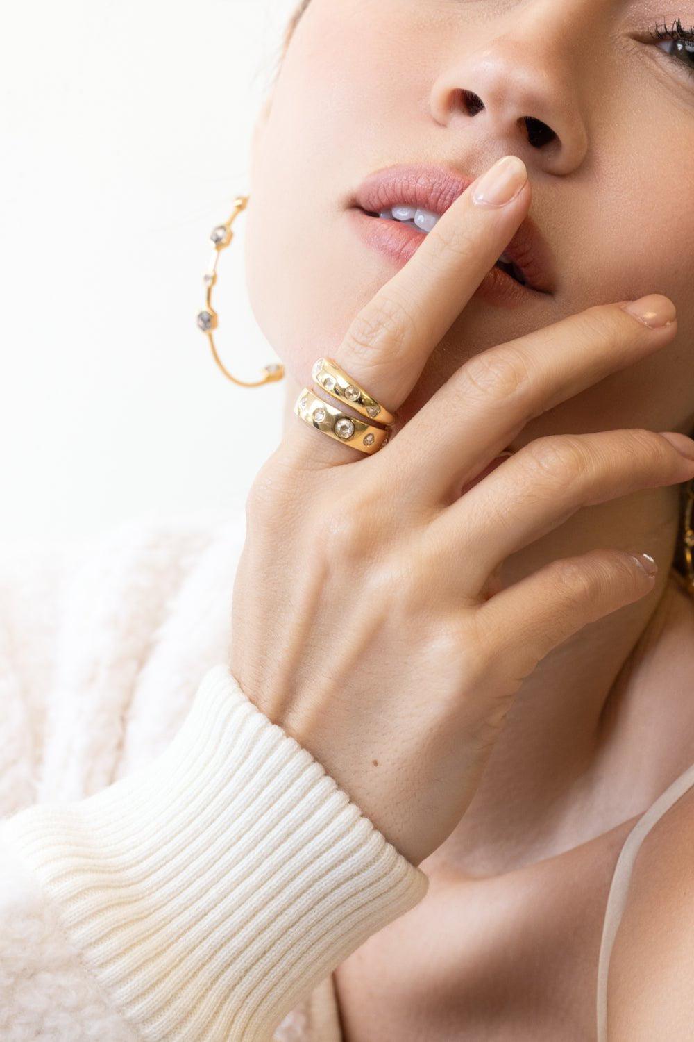 WITH LOVE-Five Diamond Ring-YELLOW GOLD
