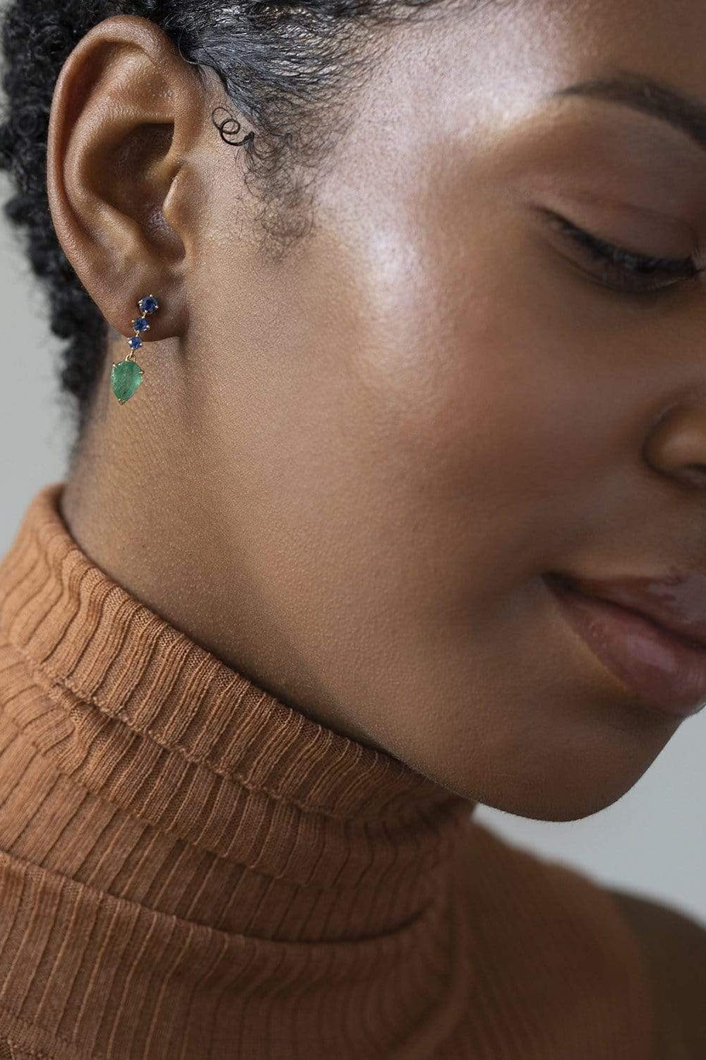 YI COLLECTION-Emerald & Sapphire Arrows Earrings-YELLOW GOLD
