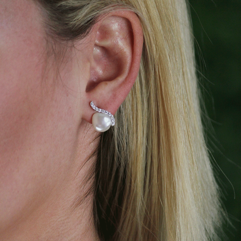 YVEL-Keshi Pearl Stud Earrings-WHITE GOLD