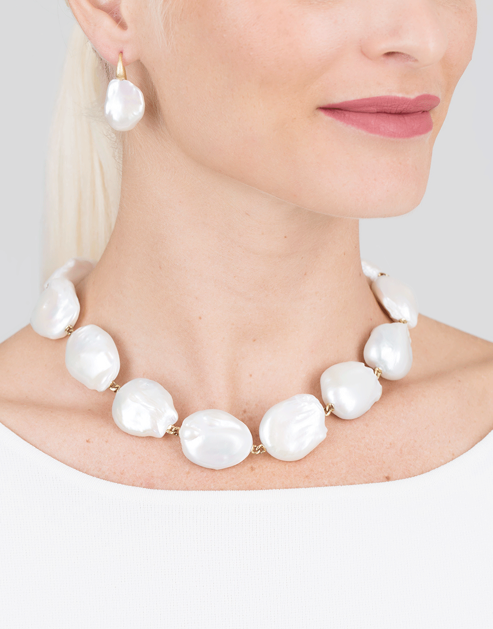 YVEL-Baroque Freshwater Pearl Necklace-YELLOW GOLD