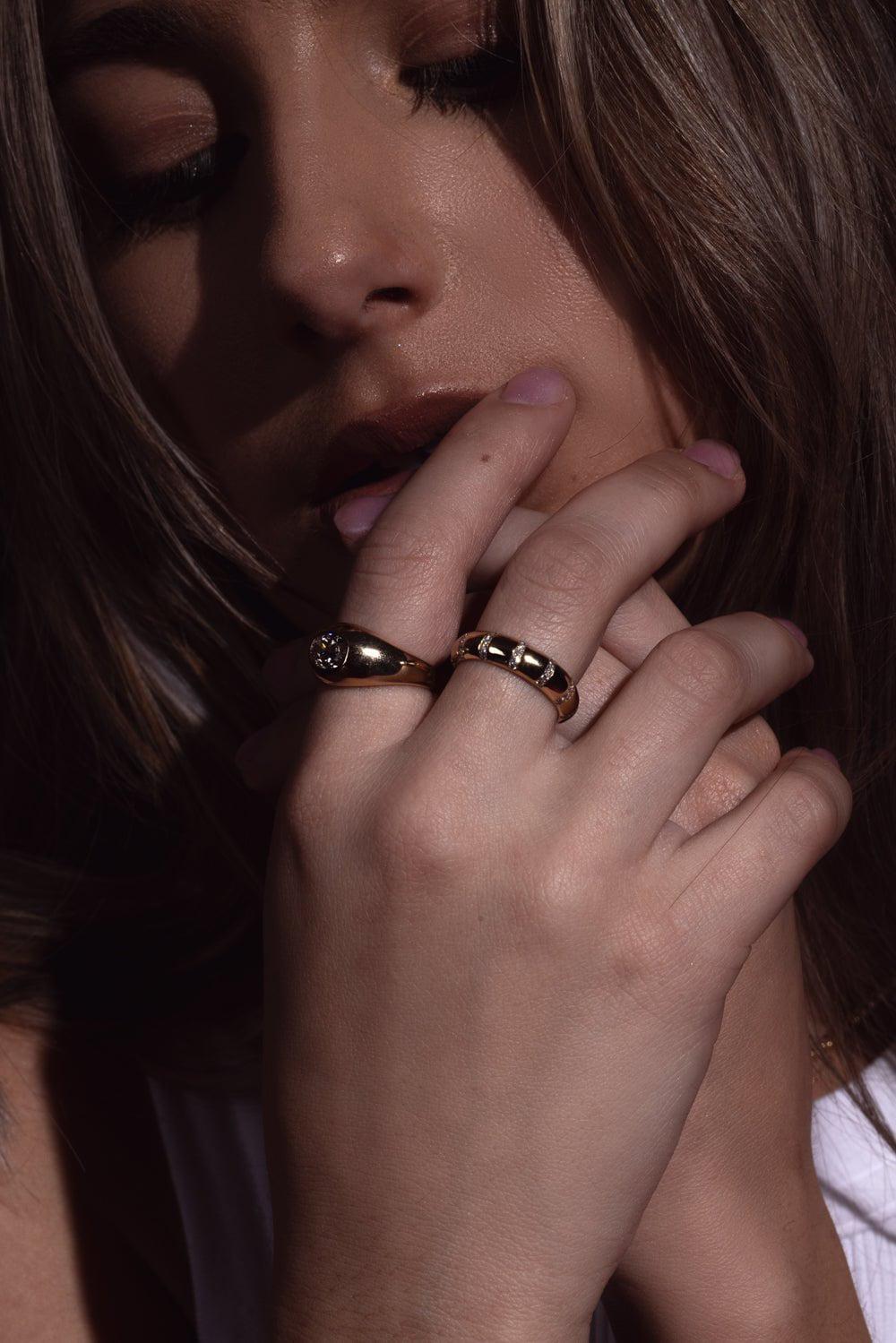ZOE CHICCO-Oval Diamond Signet Ring-YELLOW GOLD